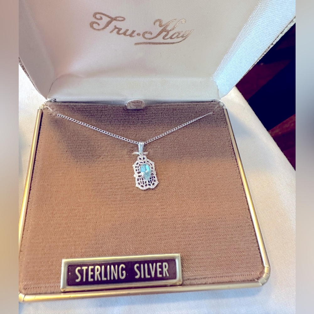 Vintage delicate birthstone necklace from the 1970s.